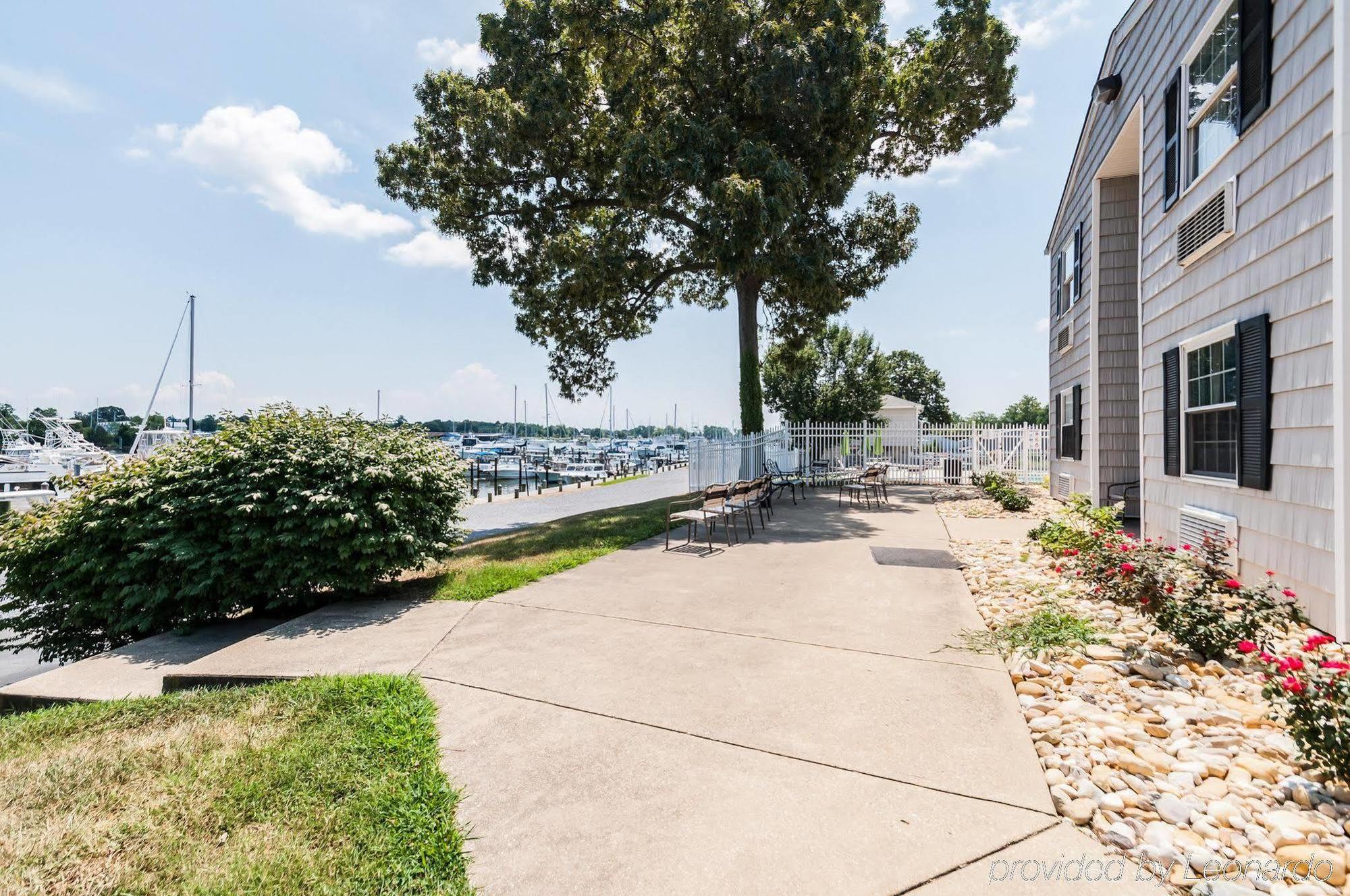 Quality Inn Solomons - Beacon Marina Exterior photo